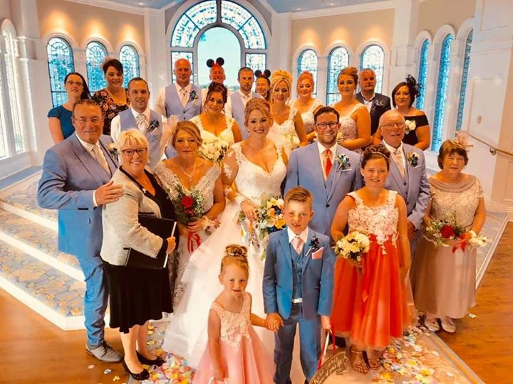 Lakefront wedding ceremony in Minneola, Florida