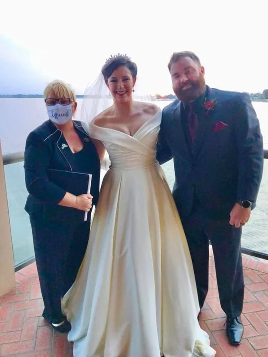 Lakefront wedding ceremony in Eustis, Florida
